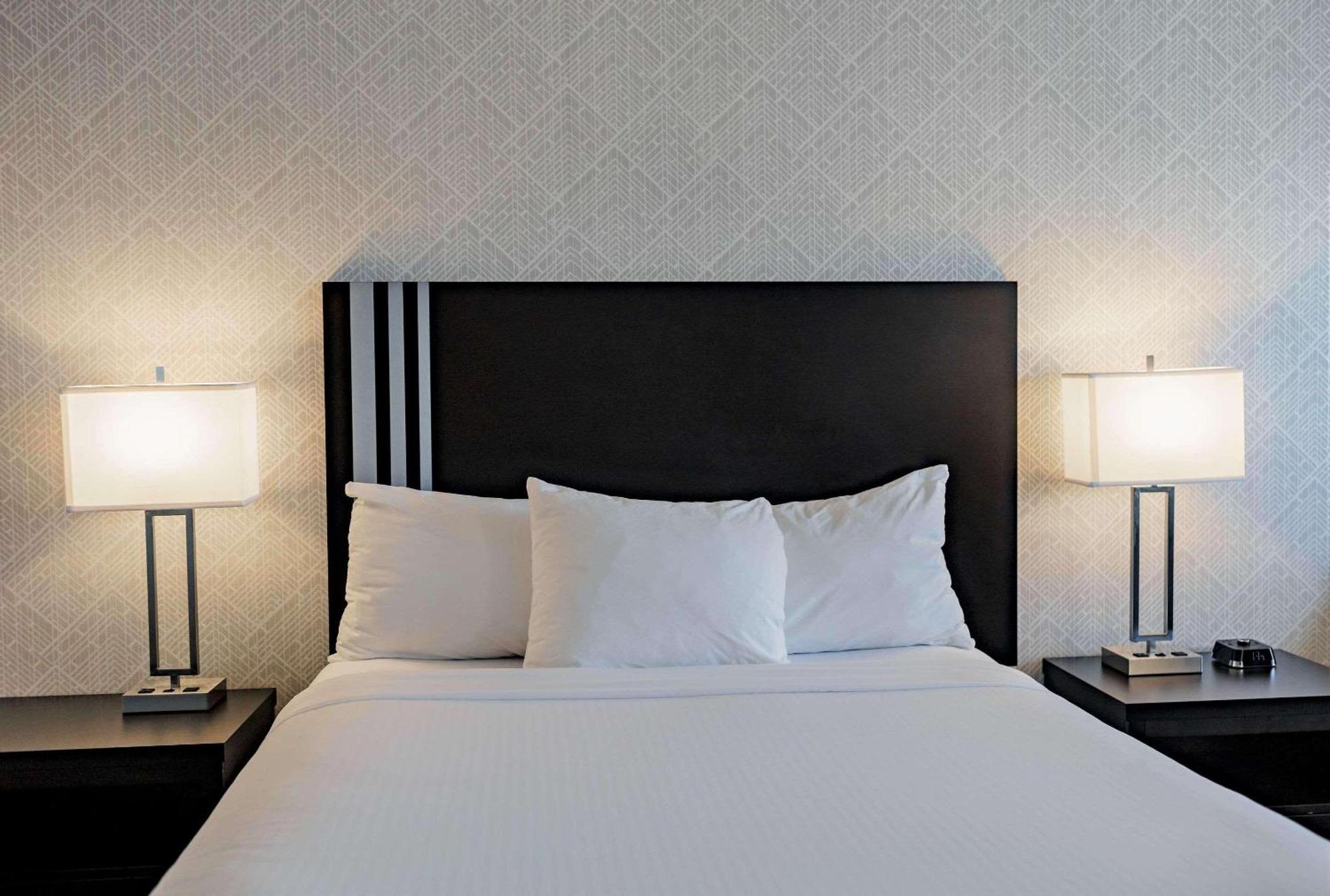 Park Inn By Radisson Edmonton Airport Leduc Zewnętrze zdjęcie